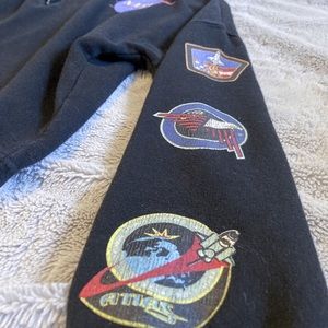 【CHEMISTRY】BLACK NASA CROPPED SWEATER XS